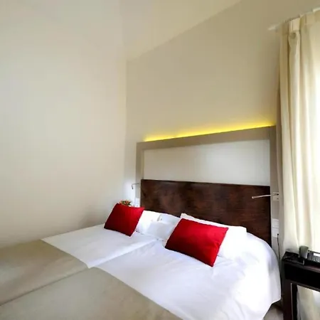 Apartment Lf With Well Connected, Beach, Pool