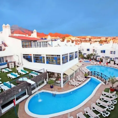 Lf With Well Connected, Beach, Pool *